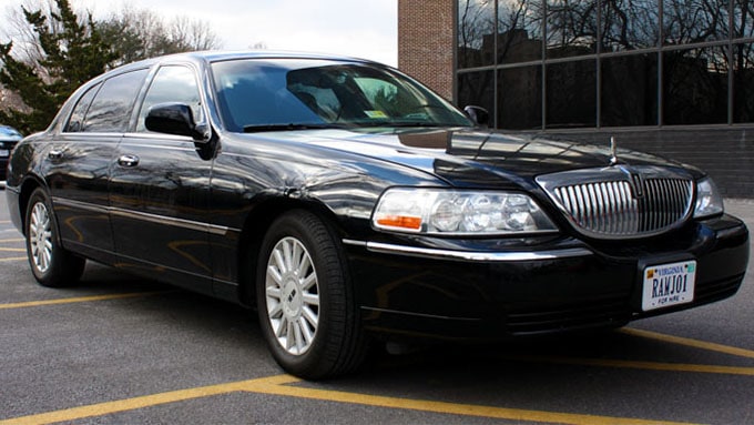 lincoln-towncar
